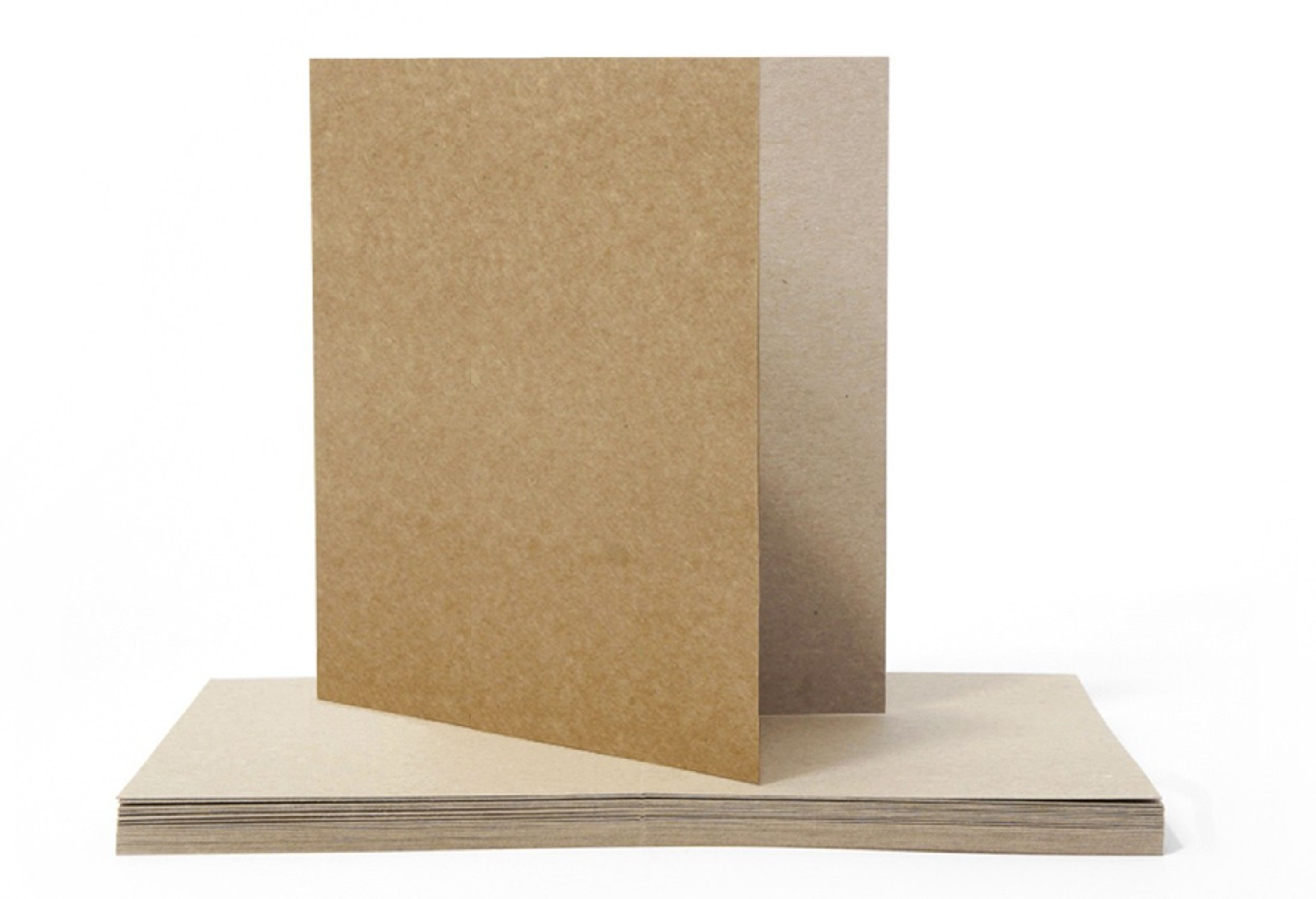 Papier ozdobny gładki ekologiczny Kraft EKO 225g brązowy pak. 25 K4-14,5 bigowany Papier ozdobny gładki ekologiczny Kraft EKO 225g brązowy pak. 25 K4-14,5 bigowany