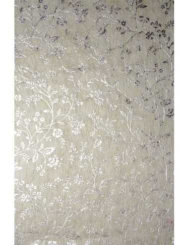 Papier ozdobny dekoracyjny flizelina ecru - srebrne kwiatki 58x90cm