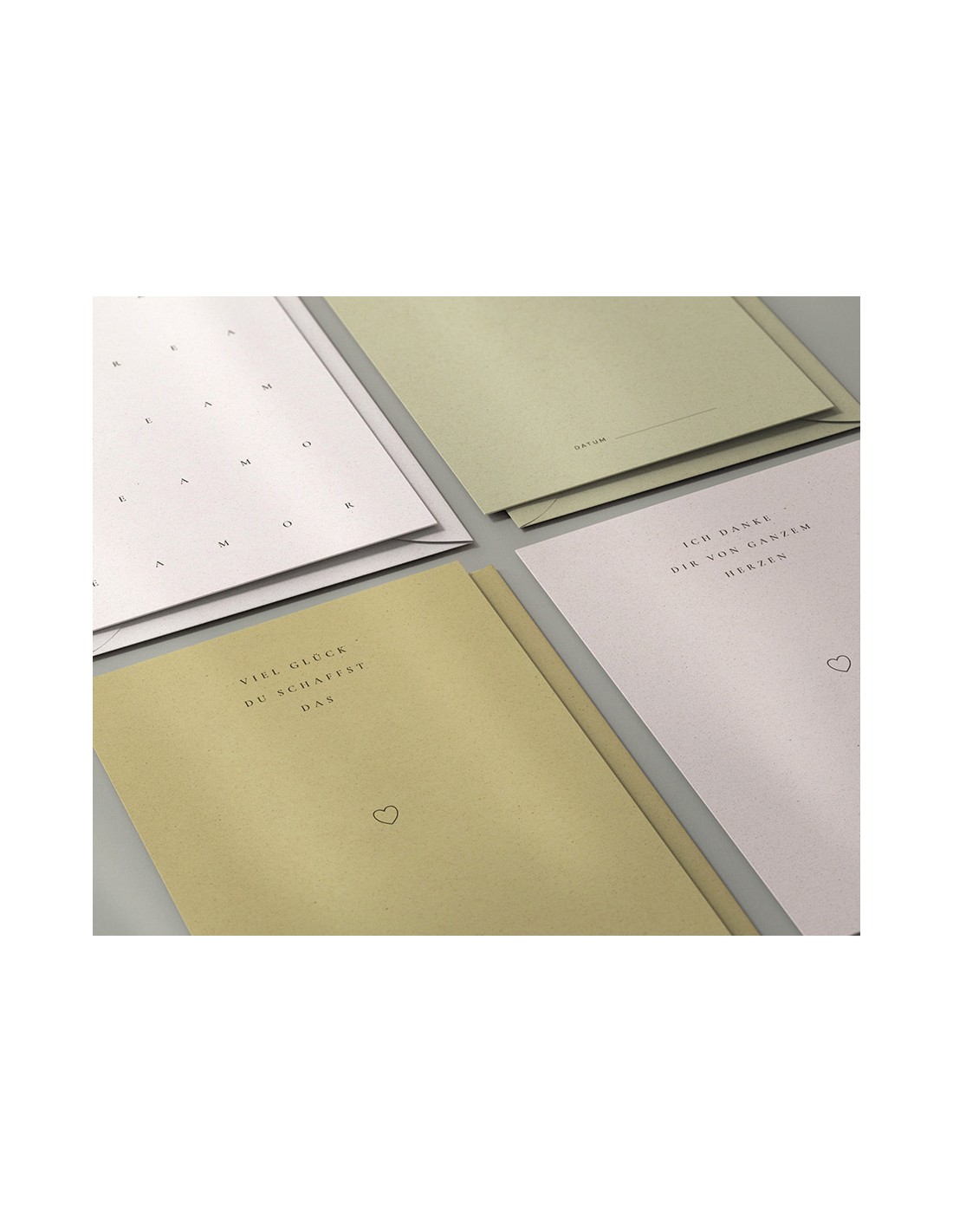 Papier ozdobny gładki kolorowy ekologiczny Crush 250g Kiwi jasny zielony 72x102 R125 Papier ozdobny gładki kolorowy ekologiczny Crush 250g Kiwi jasny zielony 72x102 R125