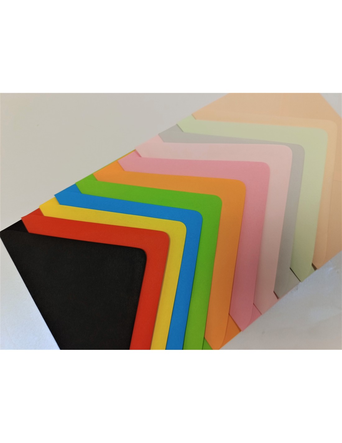 Koperta ozdobna gładka kolorowa kwadratowa K4 14x14 NK Rainbow R55 różowa 80g Koperta ozdobna gładka kolorowa kwadratowa K4 14x14 NK Rainbow R55 różowa 80g
