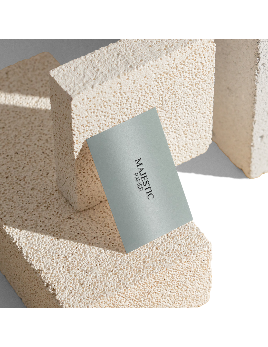 Papier ozdobny perłowy Majestic 290g Marble White biały pak. 10A5 Papier ozdobny perłowy Majestic 290g Marble White biały pak. 10A5