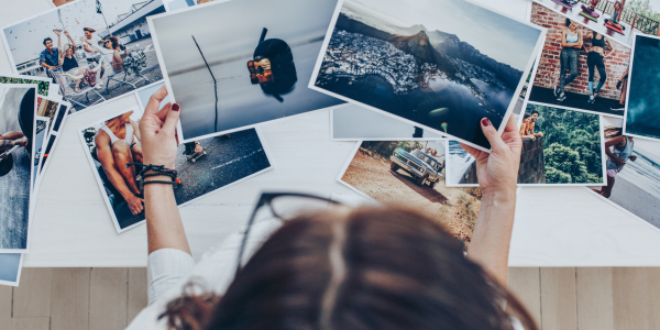 Papier w Fotografii: Jak Wybierać i Przechowywać Fotografie